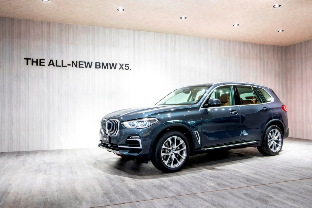 SMALL_[新聞照片五] 全新世代BMW X5展現從容大器的外觀設計